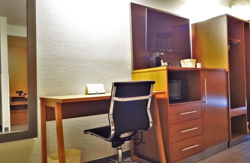 Northeast Raleigh Hotel | Quality Inn & Suites Raleigh North