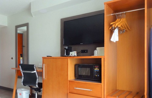 Northeast Raleigh Hotel | Quality Inn & Suites Raleigh North