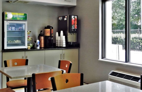 Northeast Raleigh Hotel | Quality Inn & Suites Raleigh North
