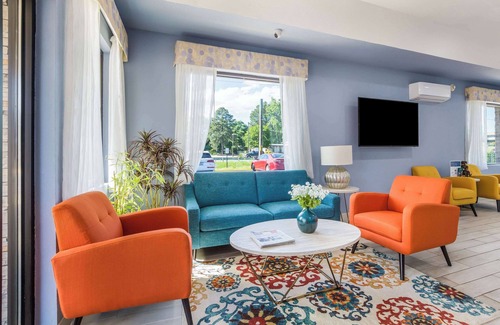 Suffolk Hotel | Quality Inn & Suites Suffolk West