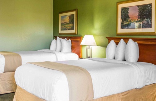 Waycross Hotel | Quality Inn & Suites