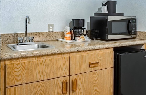 Salmon Creek Hotel | Quality Inn & Suites Vancouver North