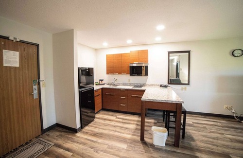 Watertown Hotel | Quality Inn & Suites Watertown near Prairie Lakes Ice Arena
