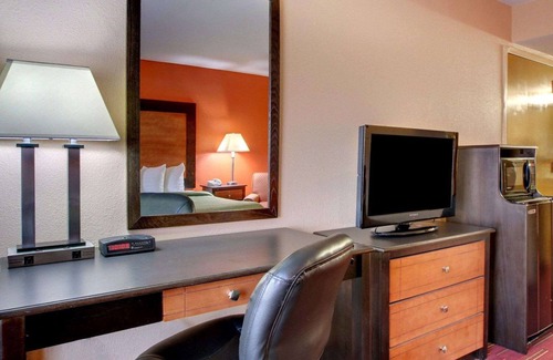 Richland Hotel | Quality Inn