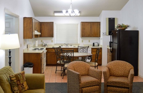 Mariposa Hotel | Quality Inn Yosemite Valley Gateway