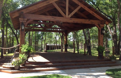 Crawford House | Quiet country setting, 15 min to Waco, 20 min to Baylor University