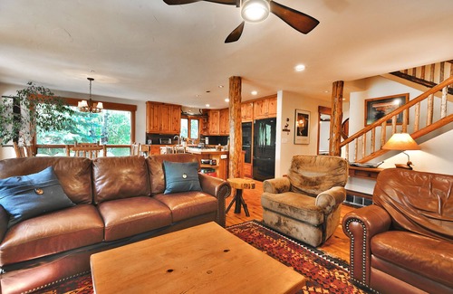 North Park City Condo | Quiet & Cozy: Ideal Location Near Hiking/Biking Trails, Ski Slopes & Main St.