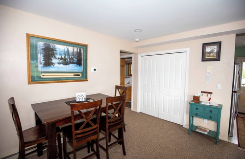 Gallatin Gateway Apartment | Quiet, family friendly, but minutes to everything