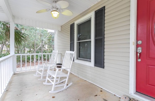 Orange Beach House | Quiet Neighborhood, 3 bedrooms, Equipped kitchen, Pet Friendly
