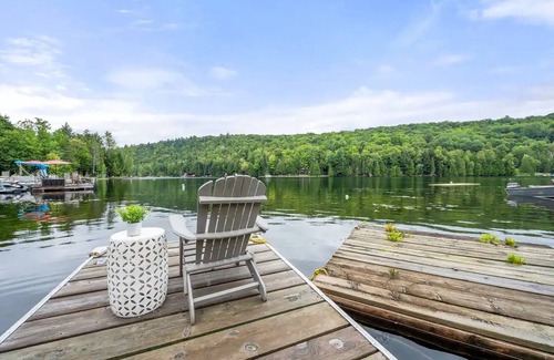 Irondale Cottage | Quiet Spaciou Gorgeous Lakefront Cottage