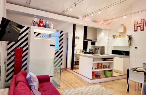 Hove House | Quirky Seaside Family Cottage walk to the waves!