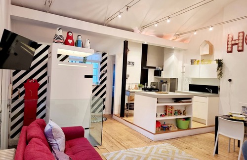 Hove Cottage | Quirky Seaside Family Cottage, walk to the waves!