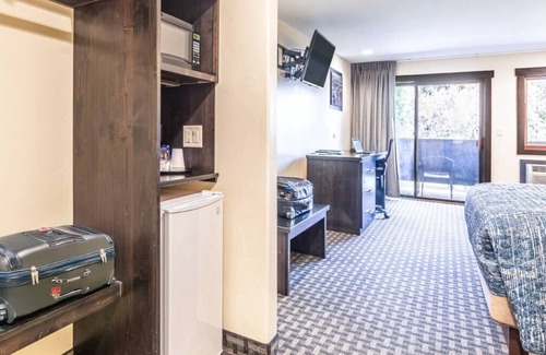 Steamboat Springs Hotel | Rabbit Ears Motel