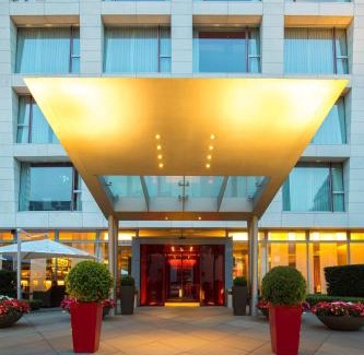 Unterbilk Hotel | Radisson Blu Media Harbour Hotel, Düsseldorf