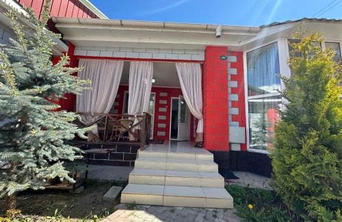 Issyk-Kul Region Apartment | Raduga West 'Emerald' Cottage