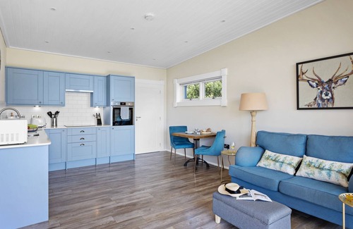 Georgeham Ski Chalet | Rafters - a lodge that sleeps 2 guests in 1 bedroom