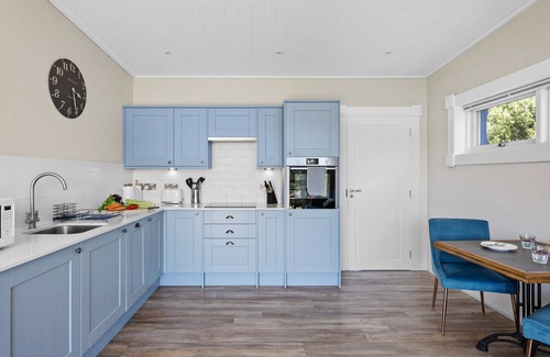 Georgeham Ski Chalet | Rafters - a lodge that sleeps 2 guests in 1 bedroom