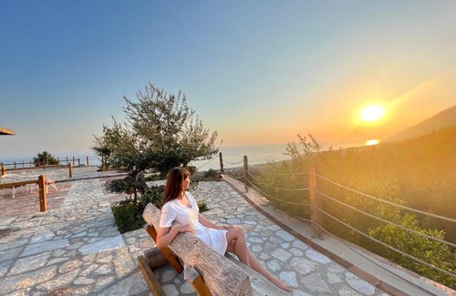 Dhermi Hotel | Rahoni Park & Suites