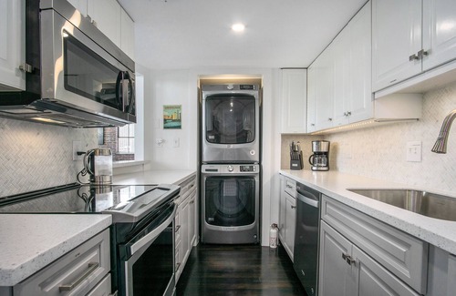 Central City Condo | “Rail Yard Loft On Morris”, Downtown! Brides, Weddings, Photographers Come See!