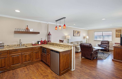 Bowling Green Hotel | Ramada by Wyndham Bowling Green