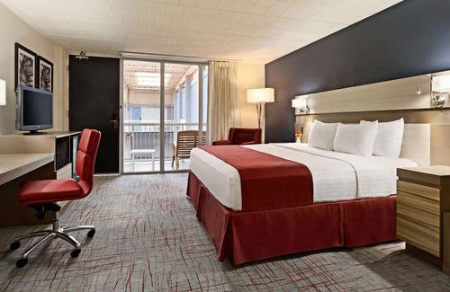 Clarion Hotel | Ramada by Wyndham Clarion