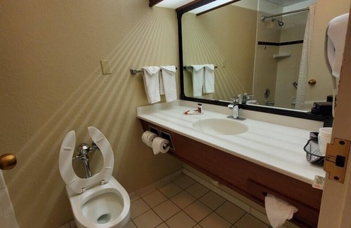 East Central Hotel | Ramada by Wyndham Downtown Spokane