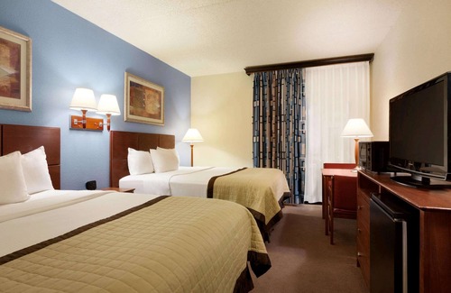 Fargo Hotel | Ramada by Wyndham Fargo
