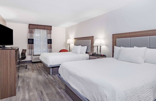 Hendersonville Hotel | Ramada by Wyndham Hendersonville