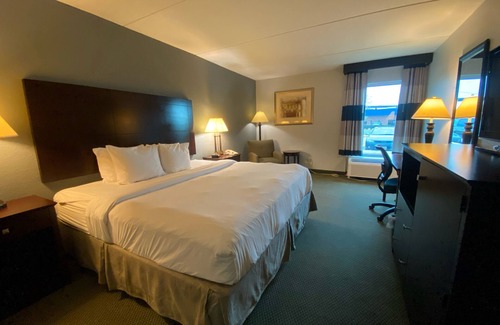 Luling Hotel | Ramada by Wyndham Luling