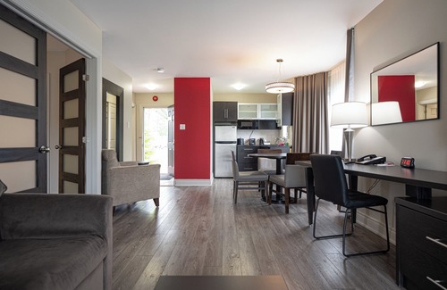 Ottawa Division Hotel | Ramada by Wyndham Ottawa On The Rideau