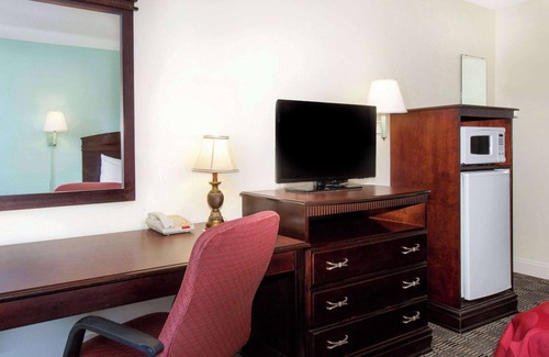 Pelham Hotel | Ramada by Wyndham Pelham