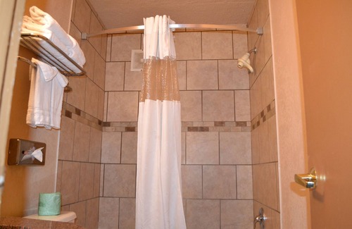 Pleasantville Hotel | Ramada by Wyndham West Atlantic City