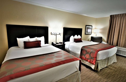 Southside Hotel | Ramada Hotel & Conference Center by Wyndham Jacksonville