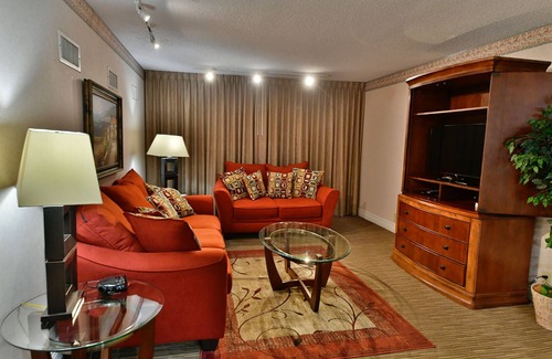 Southside Hotel | Ramada Hotel & Conference Center by Wyndham Jacksonville