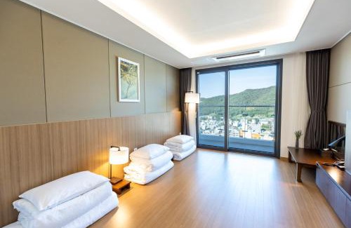 Dolsan-eup Hotel | Ramada Plaza by Wyndham Dolsan Yeosu