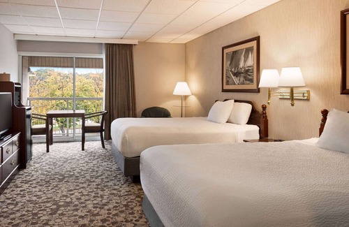 Nasons Corner Hotel | Ramada Plaza by Wyndham Portland