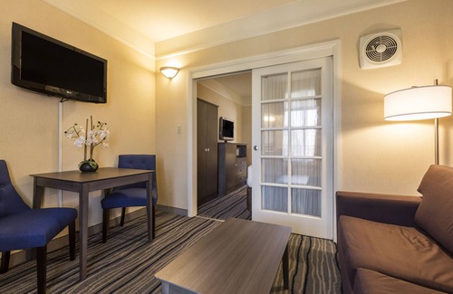 Mission Valley Hotel | Ramada Suites by Wyndham San Diego/Hotel Circle Area