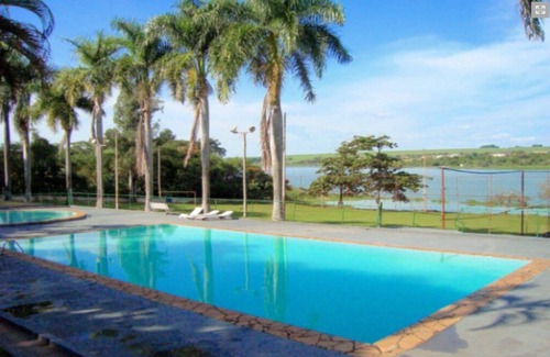 Iacanga House | Rancho Chacara Iacanga - 8 Bedrooms, Pool, Lounge, Rio Tiete, Air-conditioned Rooms