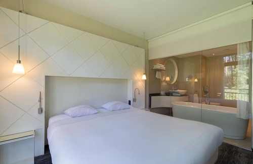 Leende Hotel | Recharge in Comfort! Indoor Pool, Just a Short Drive from Eindhoven!