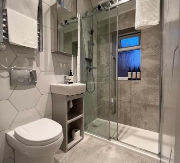 Yeovil Apartment | Red Brick House