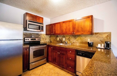 Salmon Creek Hotel | Red Lion Inn & Suites Vancouver