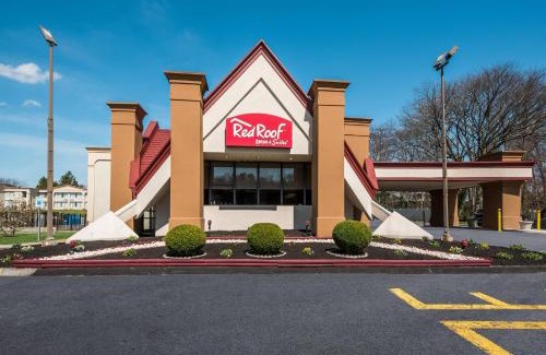 Yorkshire Hotel | Red Roof Inn and Suites Newark - University