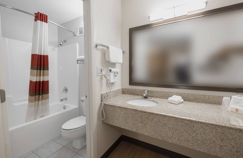 Bishopville Hotel | Red Roof Inn Bishopville