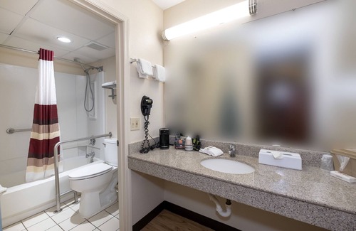 Dothan Hotel | Red Roof Inn Dothan