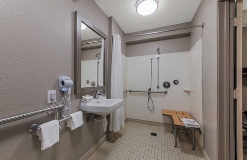 Hickory Hotel | Red Roof Inn Hickory