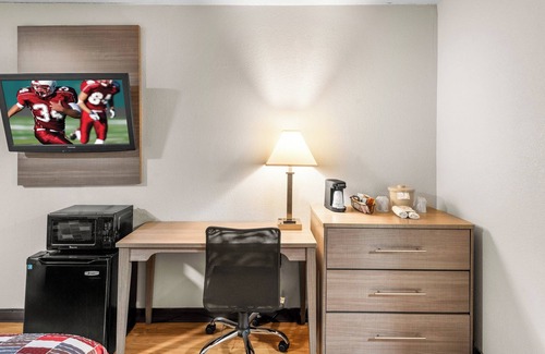 Indianapolis Hotel | Red Roof Inn Indianapolis North - College Park