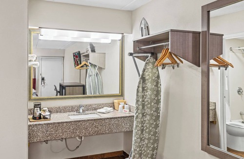 Greater Belhaven Hotel | Red Roof Inn Jackson Downtown - Fairgrounds