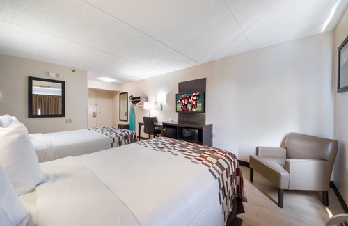 Bonanza Hotel | Red Roof Inn Laredo