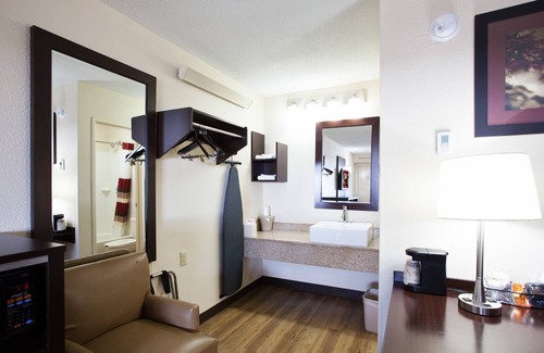 Nashville Hotel | Red Roof Inn PLUS+ Nashville Fairgrounds
