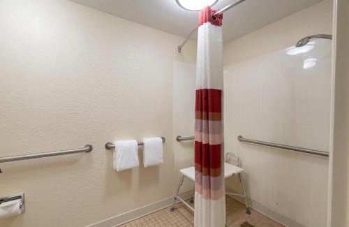 Statesville Hotel | Red Roof Inn PLUS+ Statesville